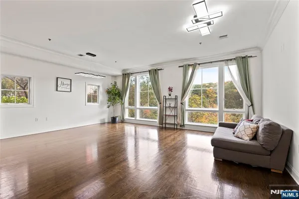 $5,400 | 1600 Kaufers Lane, Unit 4, Fort Lee, NJ 07024