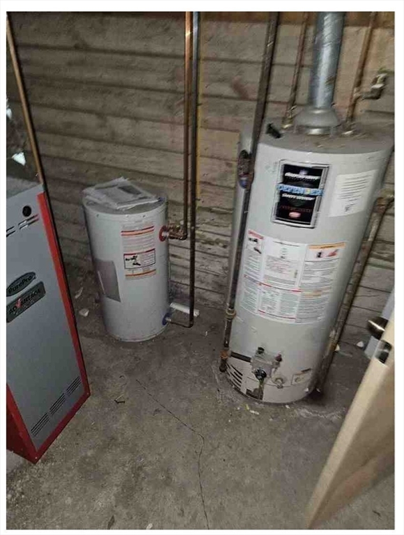 86 West Main Street North Adams, MA 01247 - Photo 29 of 35 a view of washer and dryer