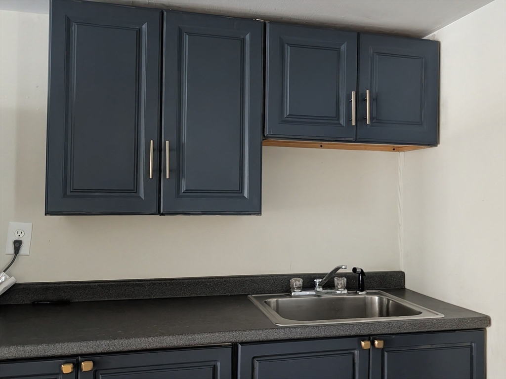 86 West Main Street North Adams, MA 01247 - Photo 7 of 35