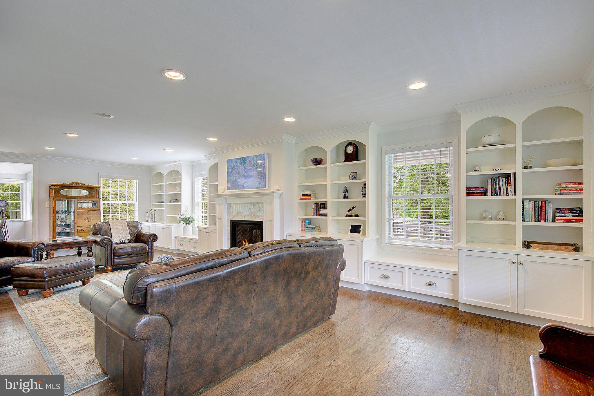 980 Apple Lane Solomons, MD 20629 - Photo 2 of 82 Bright and inviting living space.