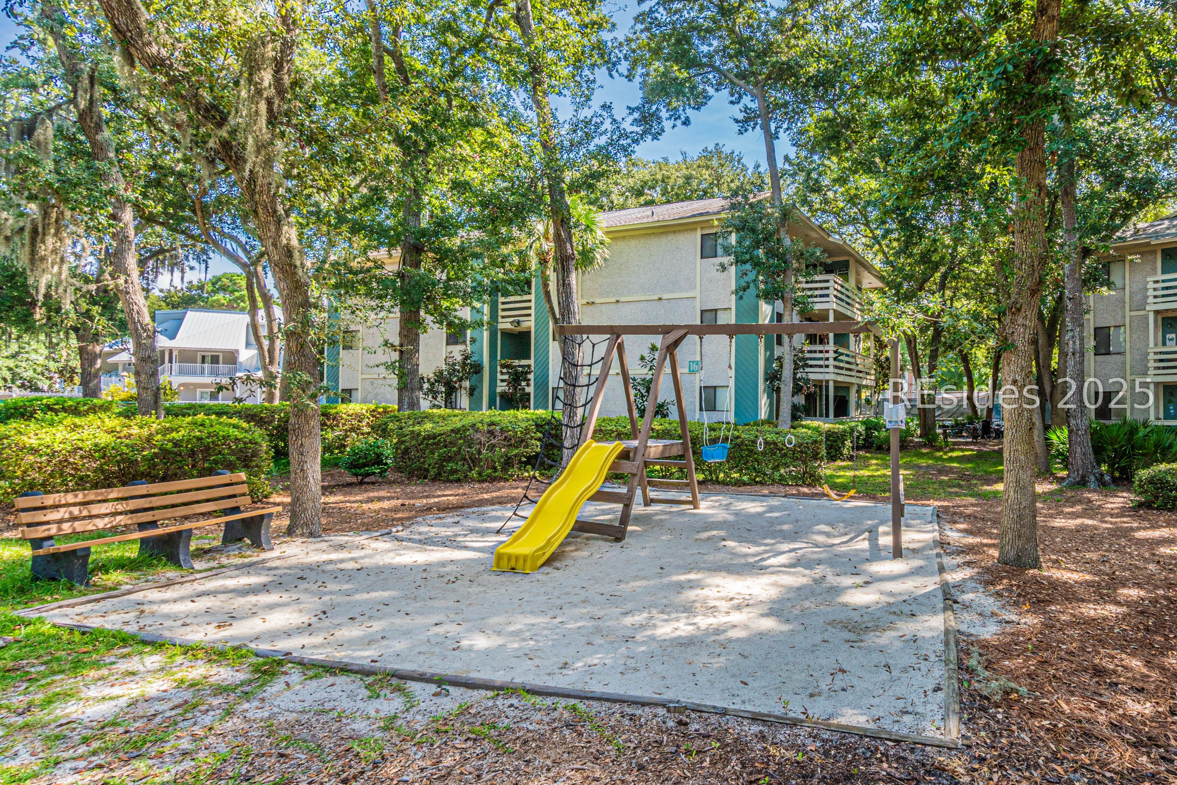 45 Folly Field Road, Unit 10I Hilton Head Island, SC 29928 - Photo 37 of 70