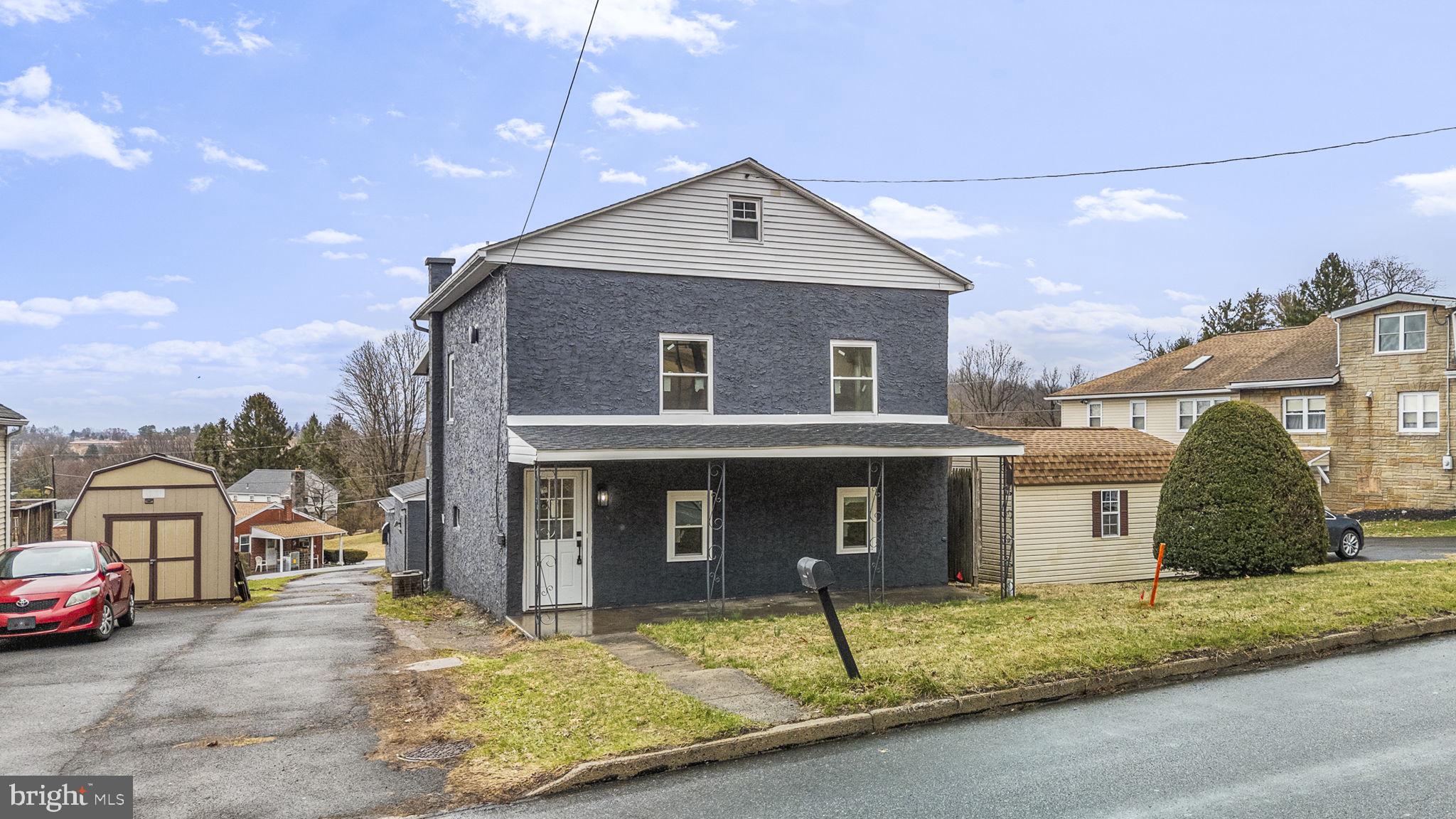 837 Philadelphia Avenue Reading, PA 19607 - Photo 1 of 22
