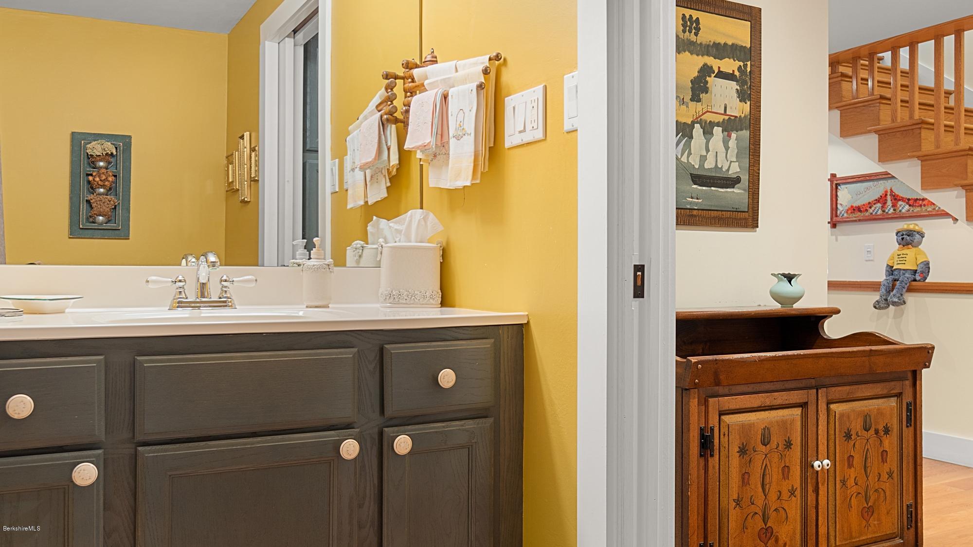 1404 Lenox Road Richmond, MA 01254 - Photo 9 of 29 Half-Bath