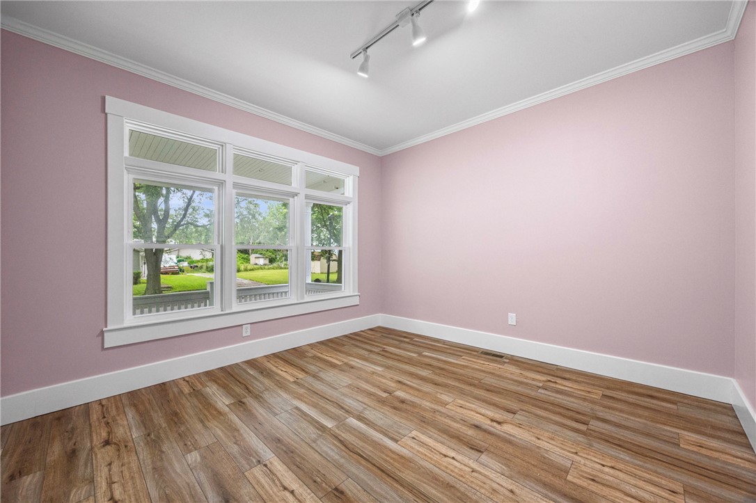 185 Columbia Avenue Rochester, NY 14608 - Photo 10 of 25