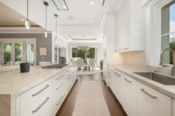 $13,500,000 | 218 Everglade Avenue, Palm Beach, FL 33480