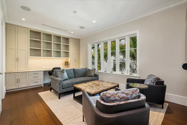 $13,500,000 | 218 Everglade Avenue, Palm Beach, FL 33480
