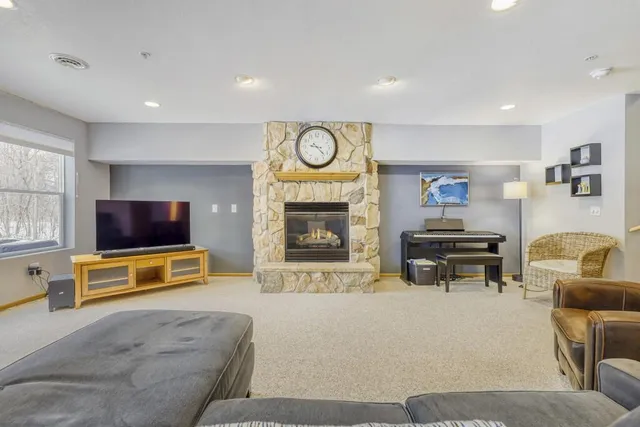 $369,900 | 3929 Everest Lane North, Plymouth, MN 55446