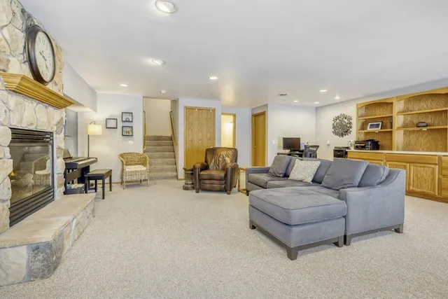 $369,900 | 3929 Everest Lane North, Plymouth, MN 55446