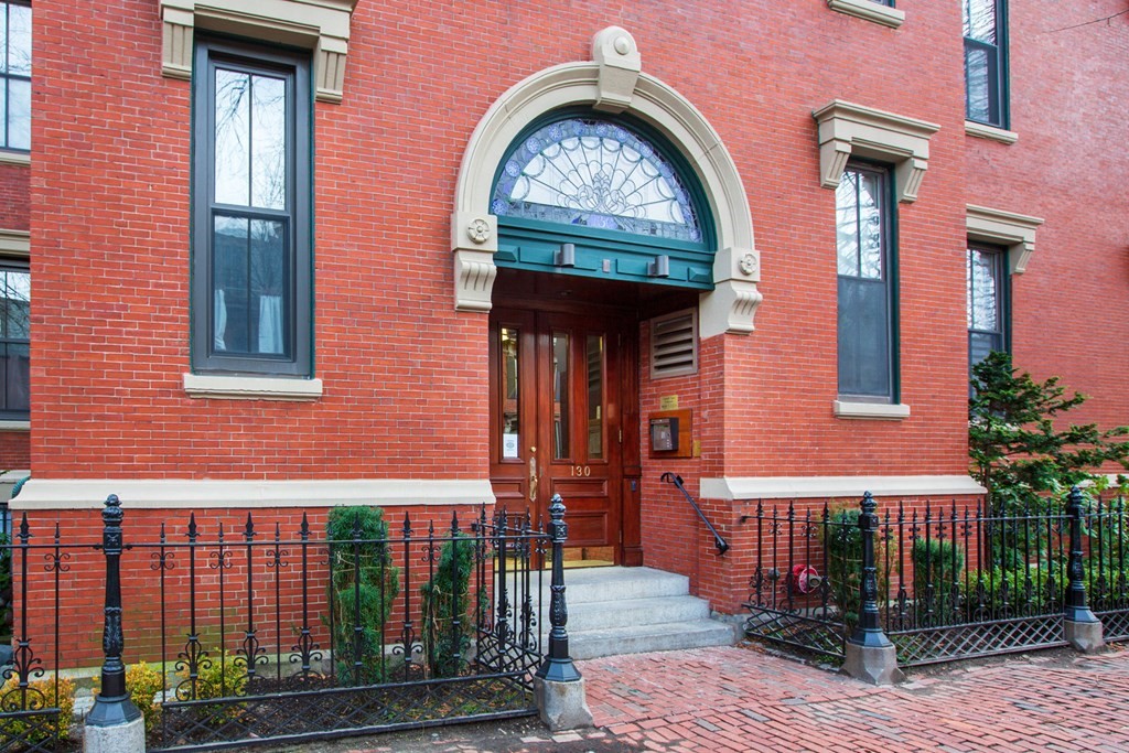 130 Appleton Street, Unit 5A Boston, MA 02116 - Photo 12 of 13