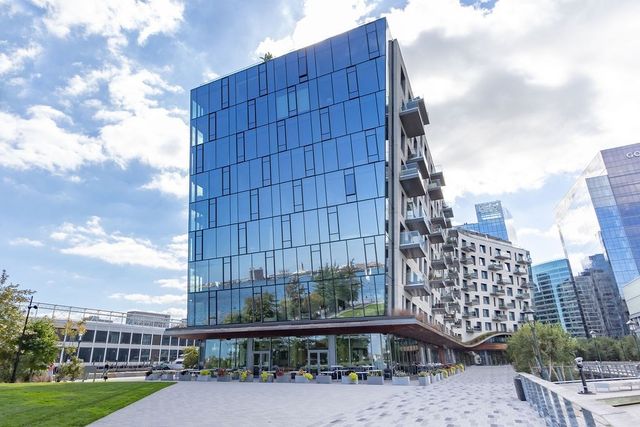 a view of a tall building