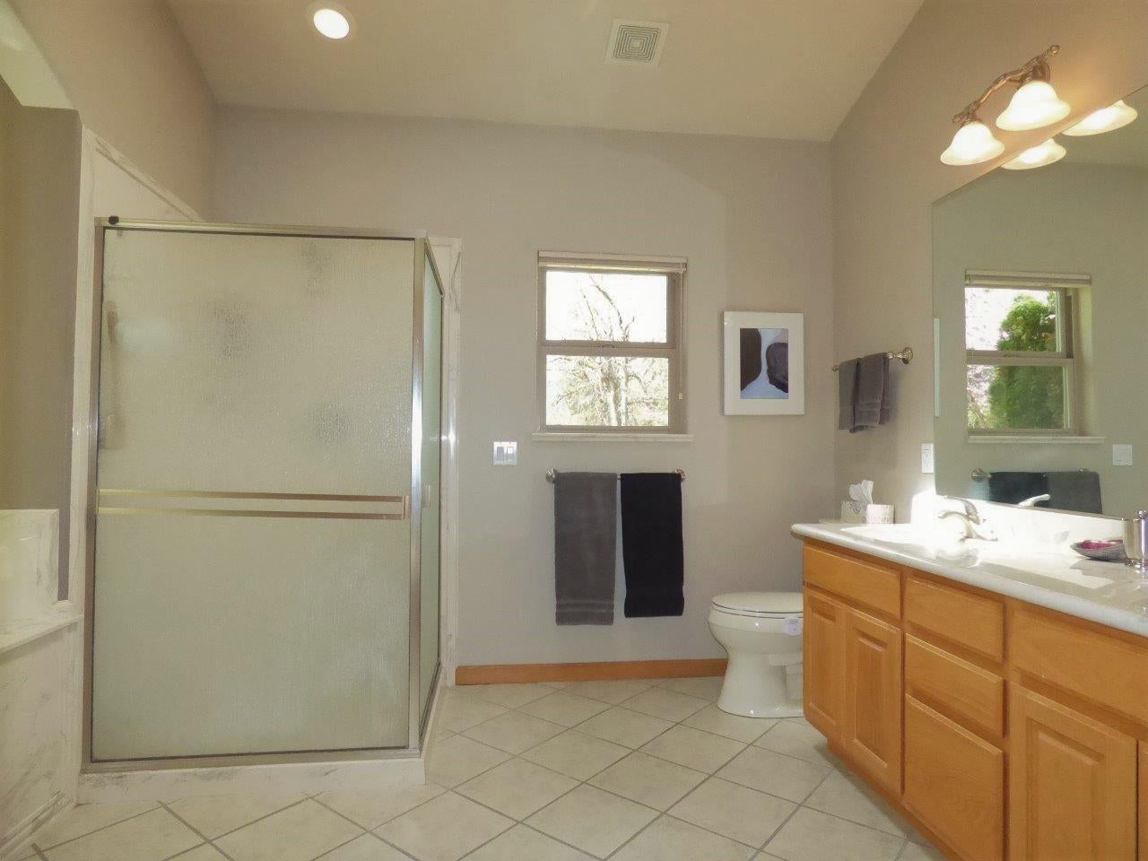 243 Cedar Flat Road Williams, OR 97544 - Photo 23 of 58 Private Bathroom 3