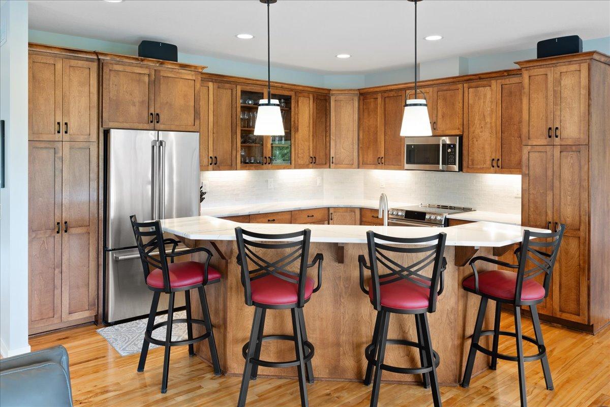 70 Lake Riley Trail Chanhassen, MN 55317 - Photo 14 of 52