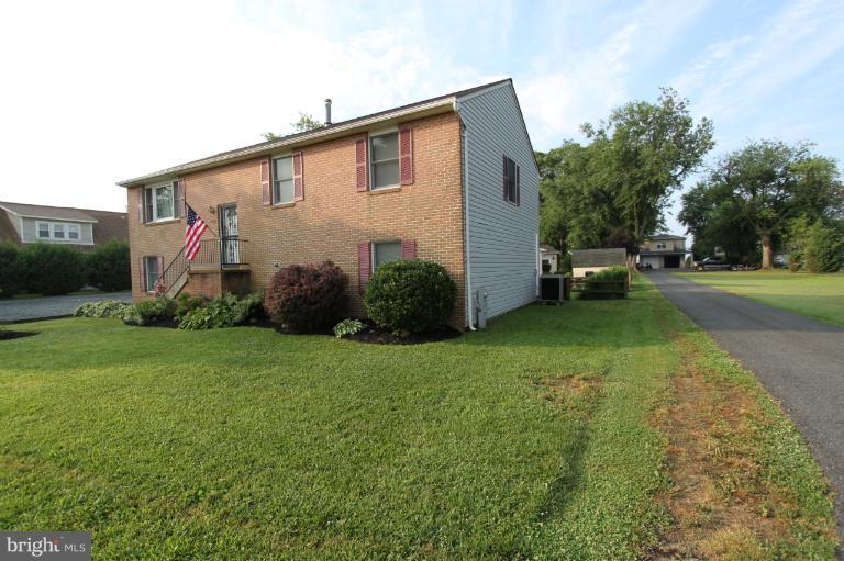 7419 Bay Front Road Sparrows Point, MD 21219 - Photo 2 of 22 Exterior (General)