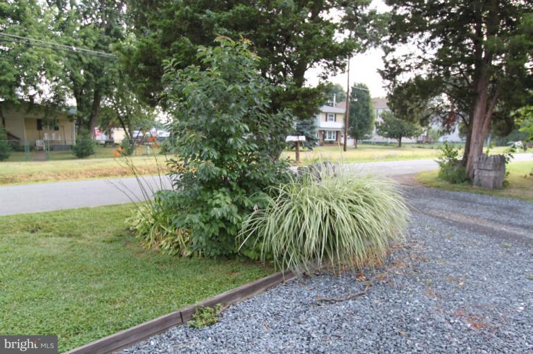7419 Bay Front Road Sparrows Point, MD 21219 - Photo 15 of 22 Driveway