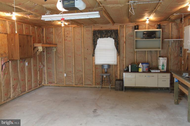 7419 Bay Front Road Sparrows Point, MD 21219 - Photo 5 of 22 Garage