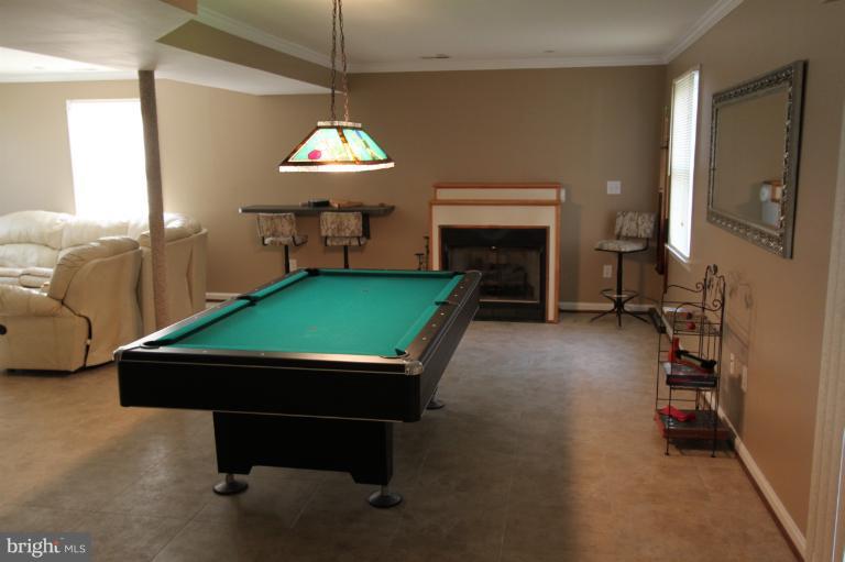 7419 Bay Front Road Sparrows Point, MD 21219 - Photo 6 of 22 Family Room