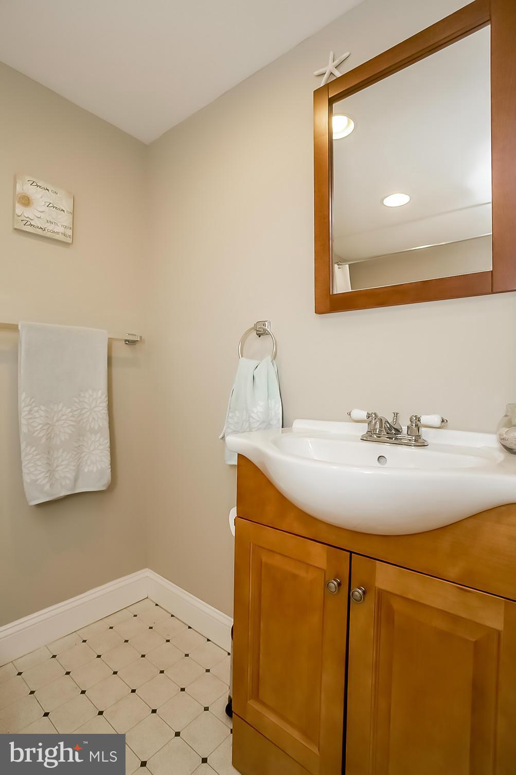 2134 Vailthorn Road Baltimore, MD 21220 - Photo 25 of 30 Bath-1