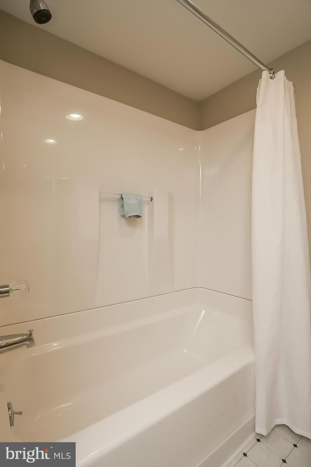 2134 Vailthorn Road Baltimore, MD 21220 - Photo 26 of 30 Bath