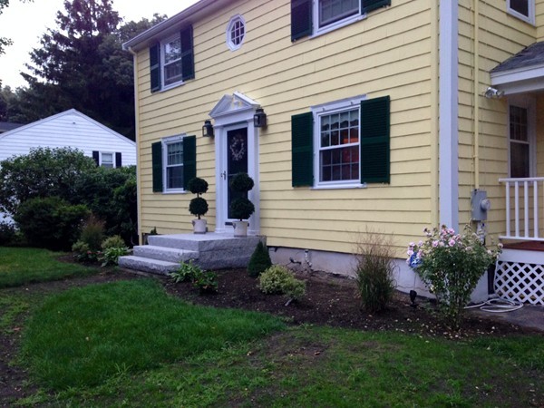 15 Vale View Road Wakefield, MA 01880 - Photo 2 of 28 Gallery Image 2