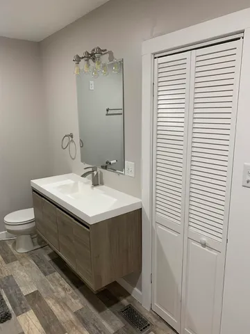 $235,000 | 3011 South Hanna Street, Fort Wayne, IN 46806