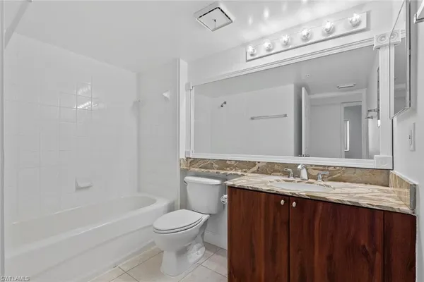 $2,100 | 1830 Florida Club Circle, Unit 4202, Naples, FL 34112