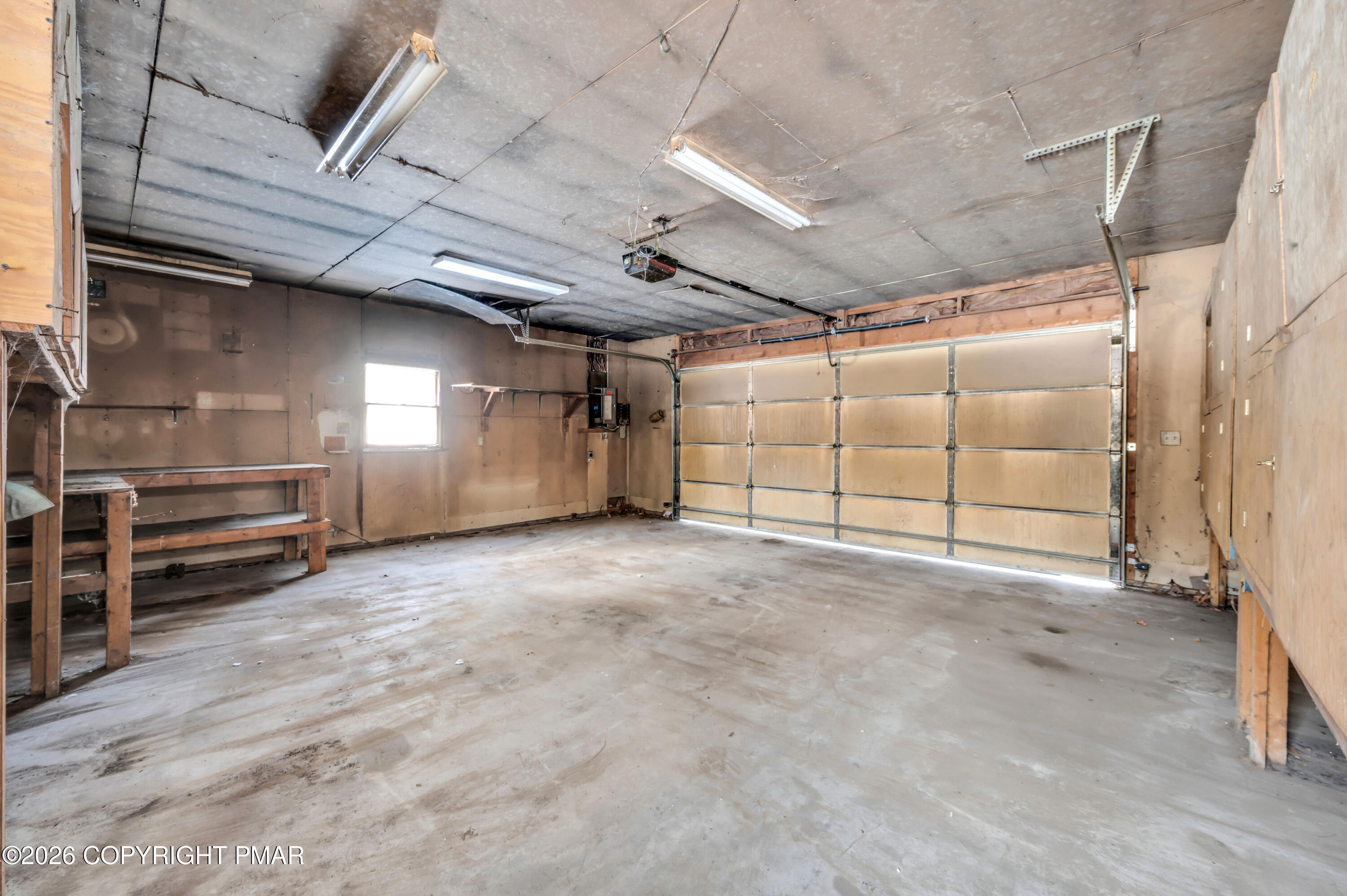 401 Schoolhouse Road East Stroudsburg, PA 18302 - Photo 19 of 21 a view of a garage