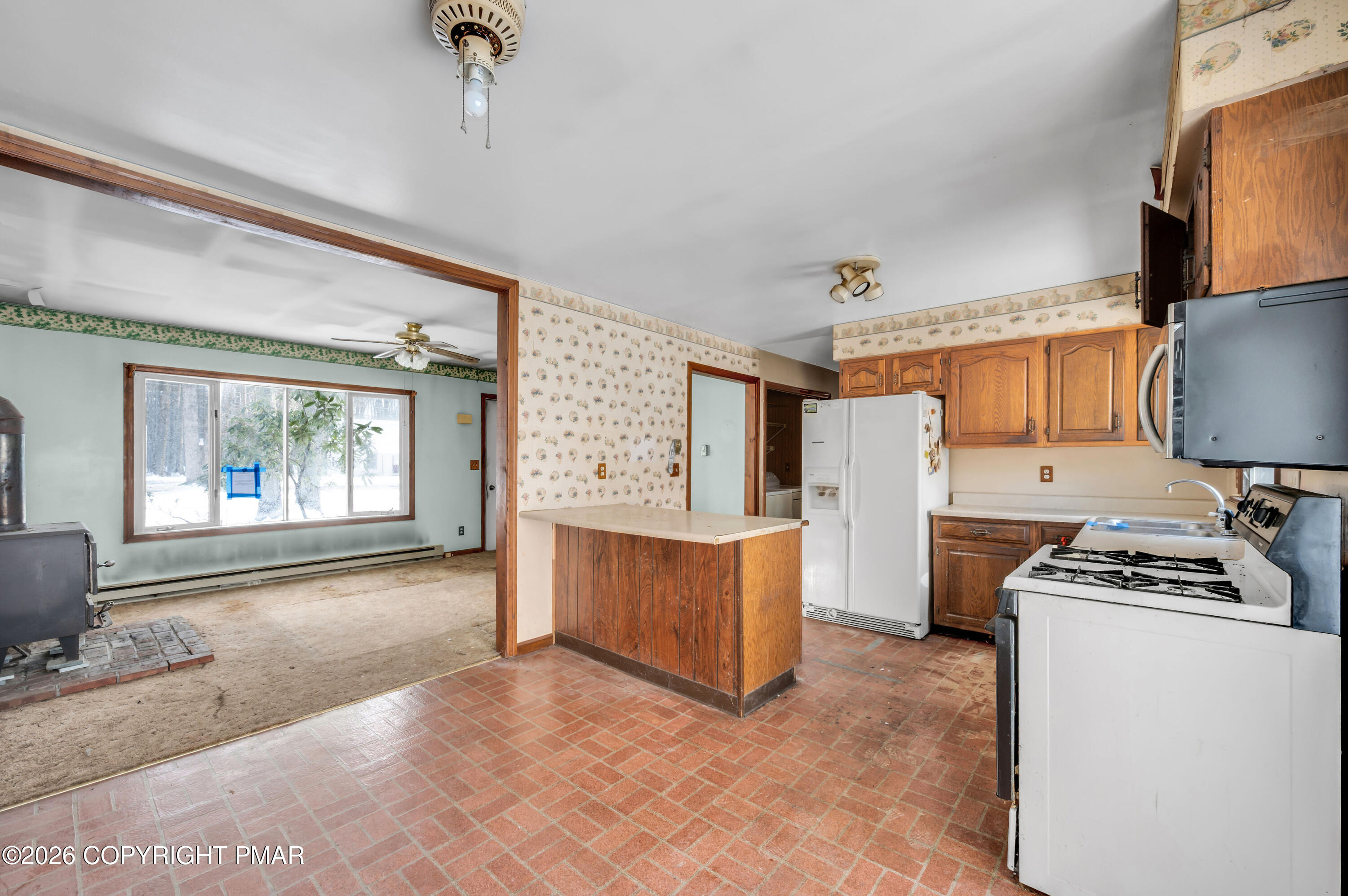 401 Schoolhouse Road East Stroudsburg, PA 18302 - Photo 6 of 21 a room with furniture and a window