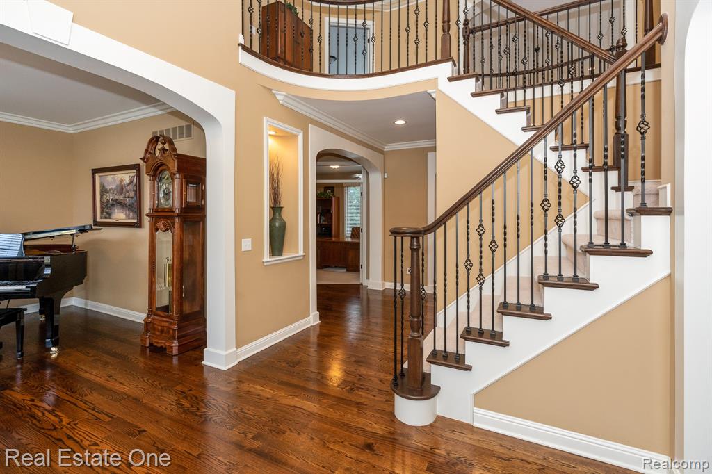 1577 Serene Court Rochester Hills, MI 48306 - Photo 6 of 38