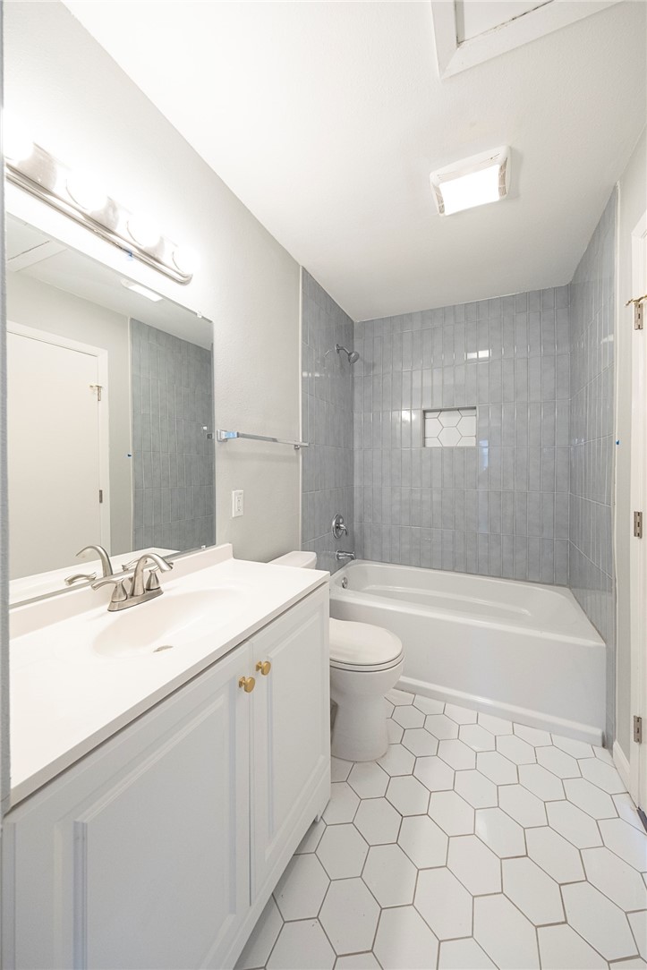 4900 Hawk Cove, Unit B Austin, TX 78745 - Photo 16 of 20