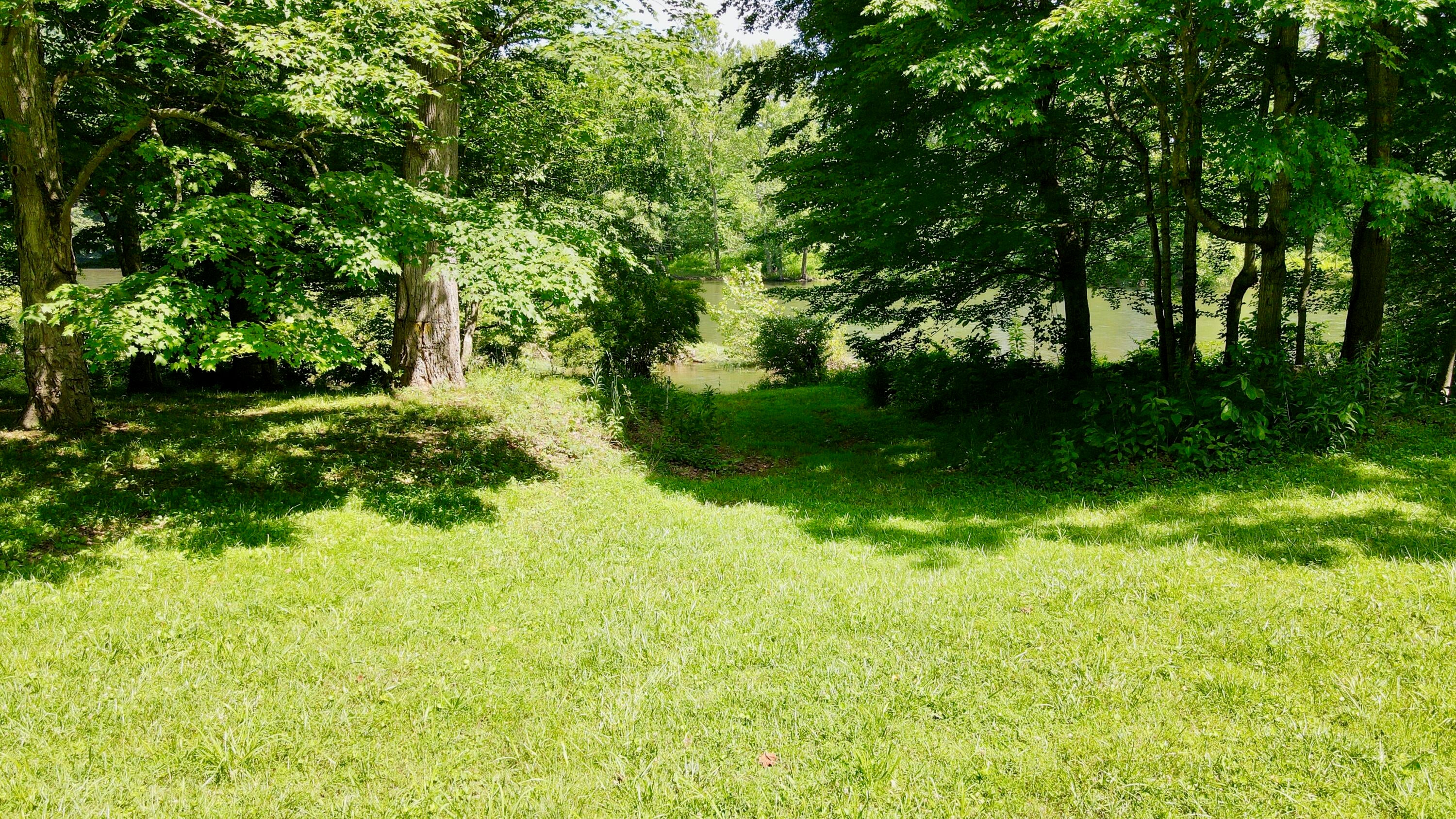557 Fox Run Road Caldwell, WV 24925 - Photo 17 of 20 Gallery Image 17