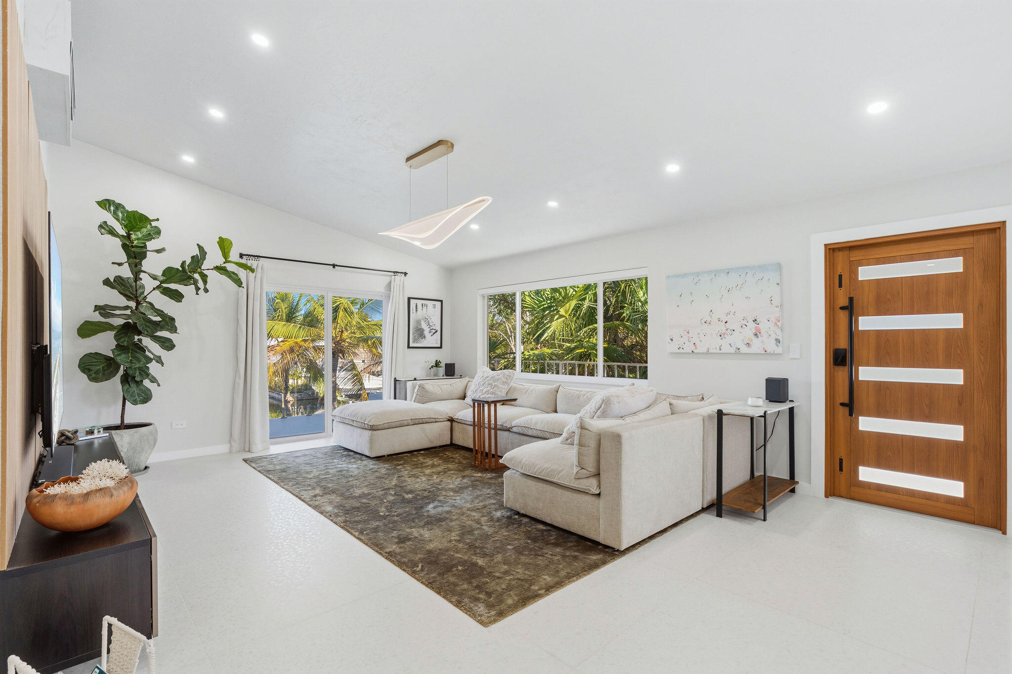 974 Shaw Drive Key Largo, FL 33037 - Photo 12 of 84 Upstairs - main loving