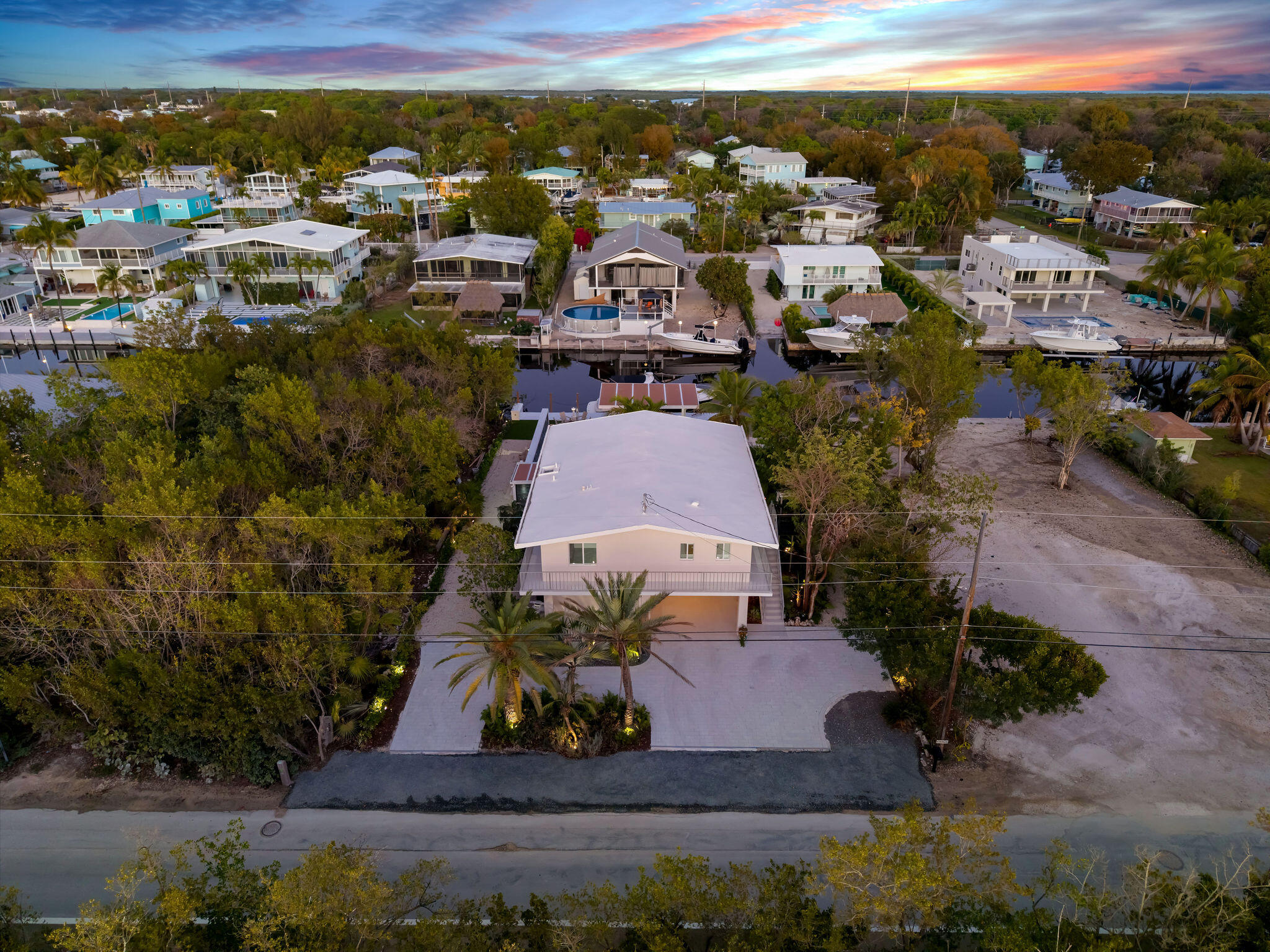 974 Shaw Drive Key Largo, FL 33037 - Photo 78 of 84 a view of a city