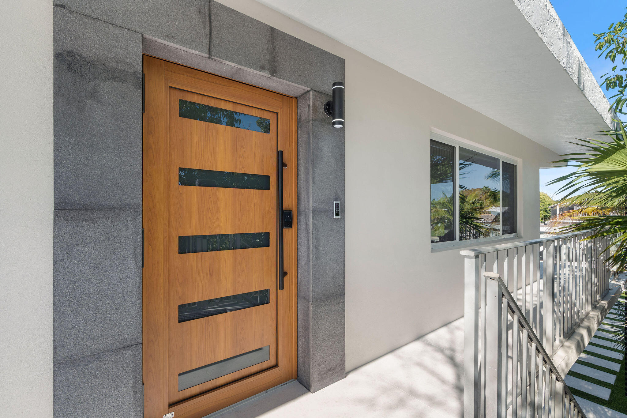 974 Shaw Drive Key Largo, FL 33037 - Photo 10 of 84 Front door upstairs