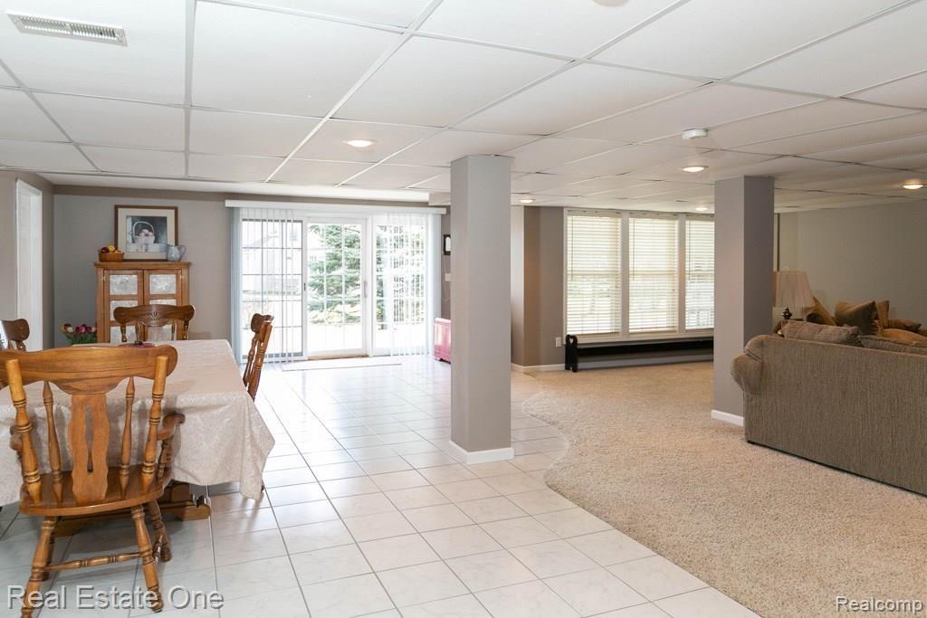 1859 Dunham Drive, Unit 79 Rochester, MI 48306 - Photo 17 of 22 1859DunhamDr-39.jpg
