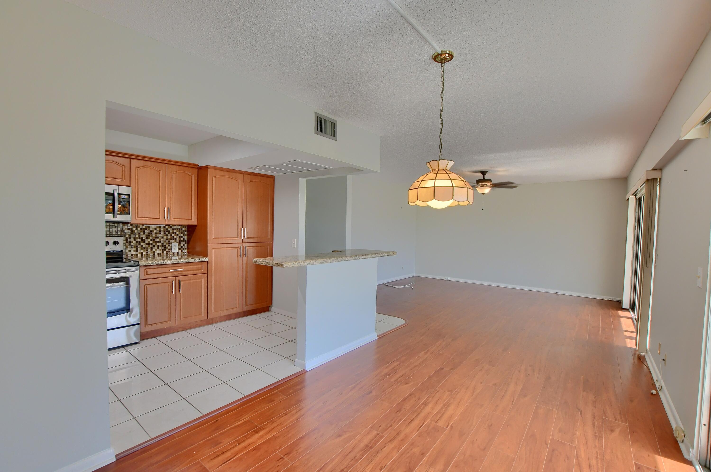 77 Mansfield B Boca Raton, FL 33434 - Photo 14 of 23 EBF_4180-HDR(5)