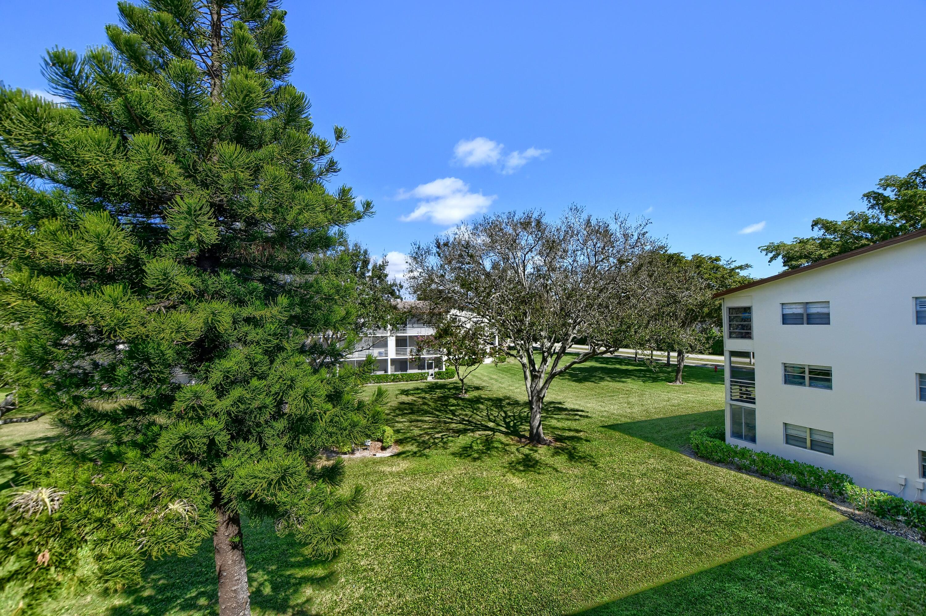 77 Mansfield B Boca Raton, FL 33434 - Photo 4 of 23 EBF_4130-HDR(5)
