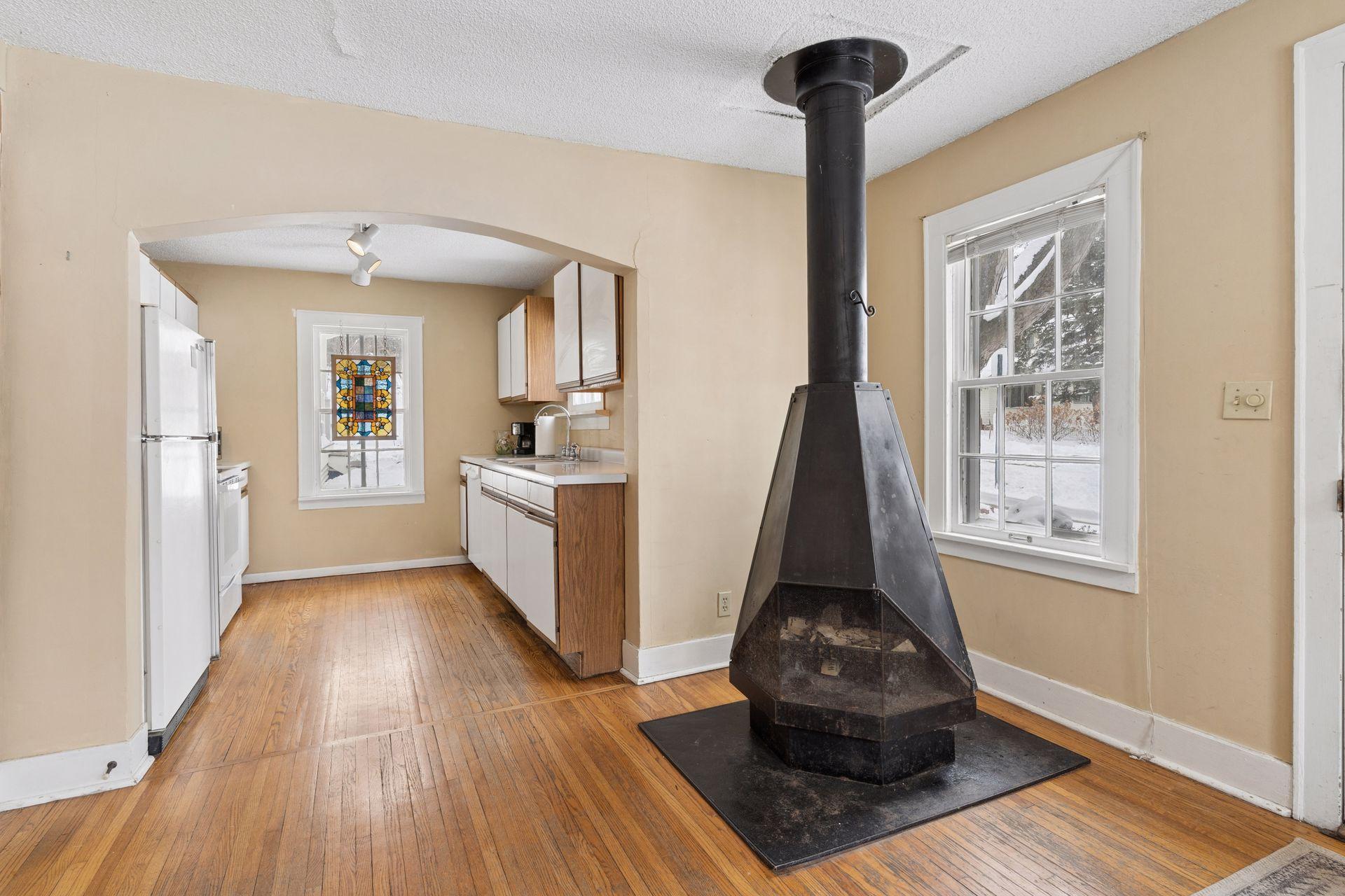 147 1st Street Excelsior, MN 55331 - Photo 7 of 34