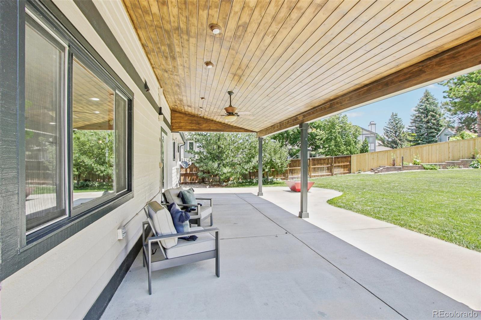 9810 Venneford Ranch Road Highlands Ranch, CO 80126 - Photo 38 of 50 a building outdoor space with seating space