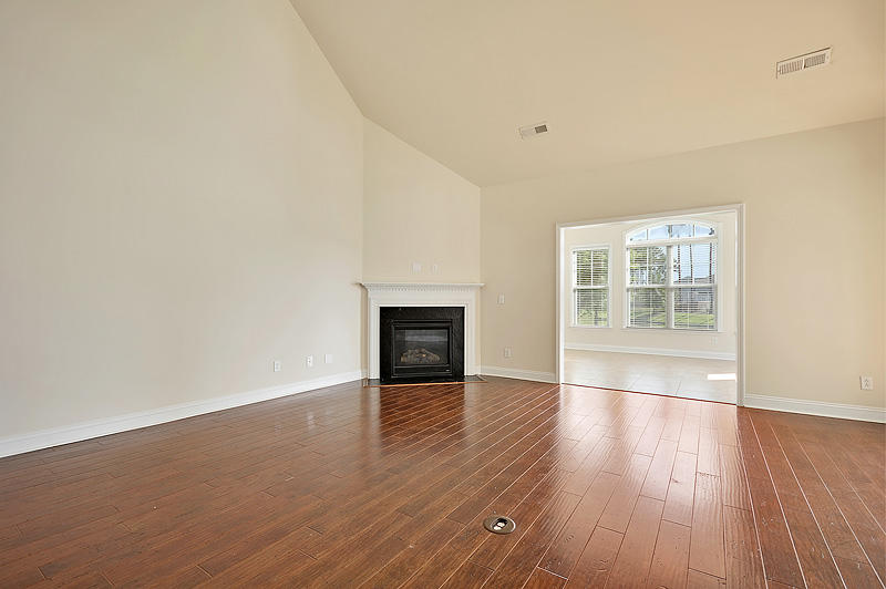 354 Decatur Drive Summerville, SC 29486 - Photo 12 of 46 DSC_0118_DSC_0120-copy