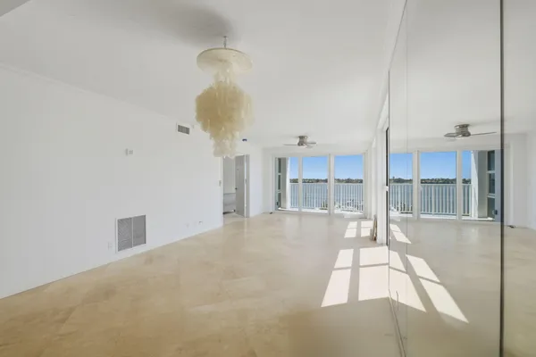 $4,000 | 3901 South Flagler Drive, Unit 503, West Palm Beach, FL 33405