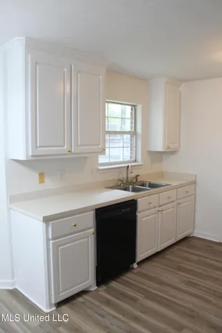 $232,900 | 115 Dogwood Hill Drive, Florence, MS 39073