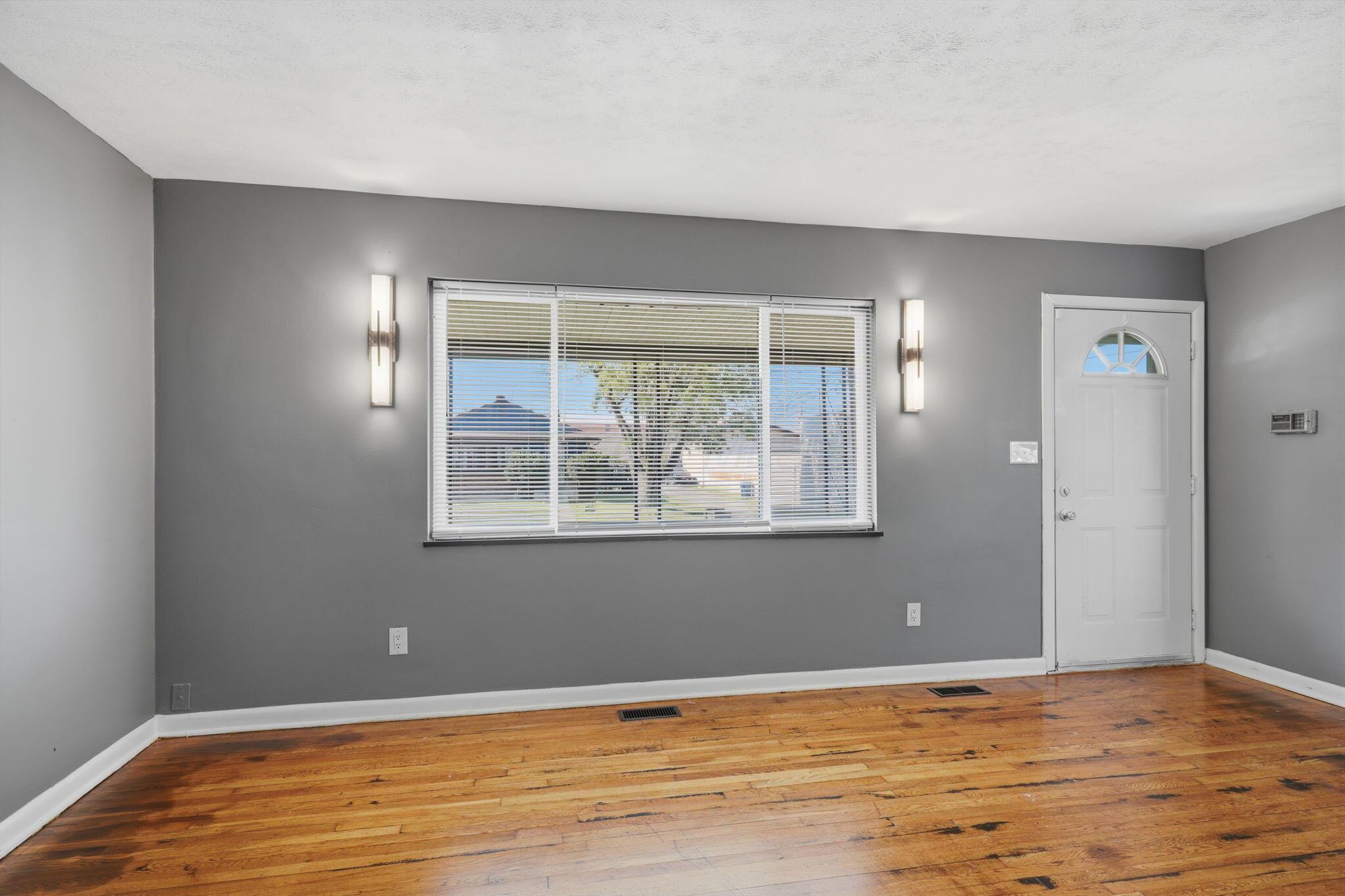 904 Reeb Avenue Columbus, OH 43207 - Photo 14 of 60 7-web-or-mls-904-reeb-ave