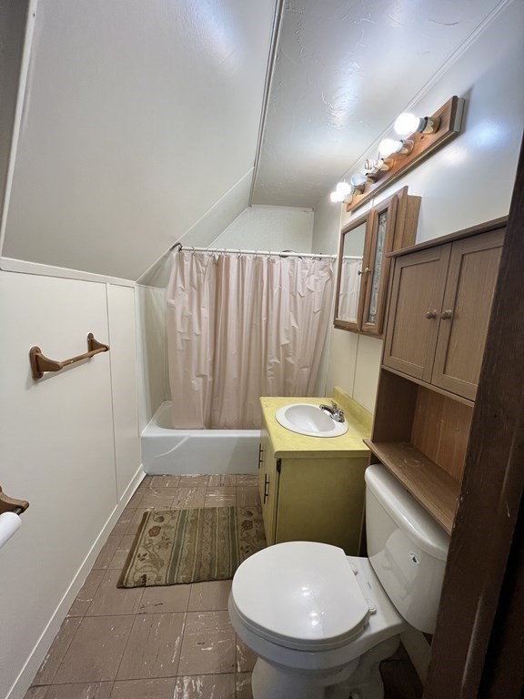 4 Warden Street, Unit 2 Worcester, MA 01604 - Photo 3 of 10