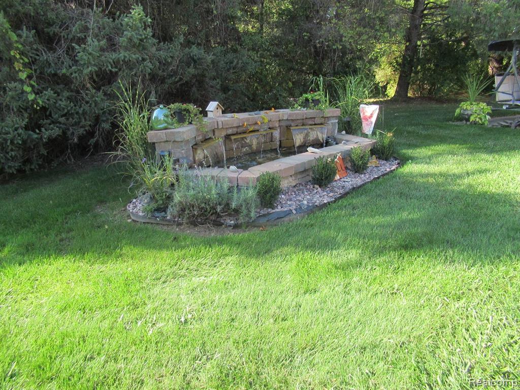 1411 Rillview Court Metamora, MI 48455 - Photo 6 of 30