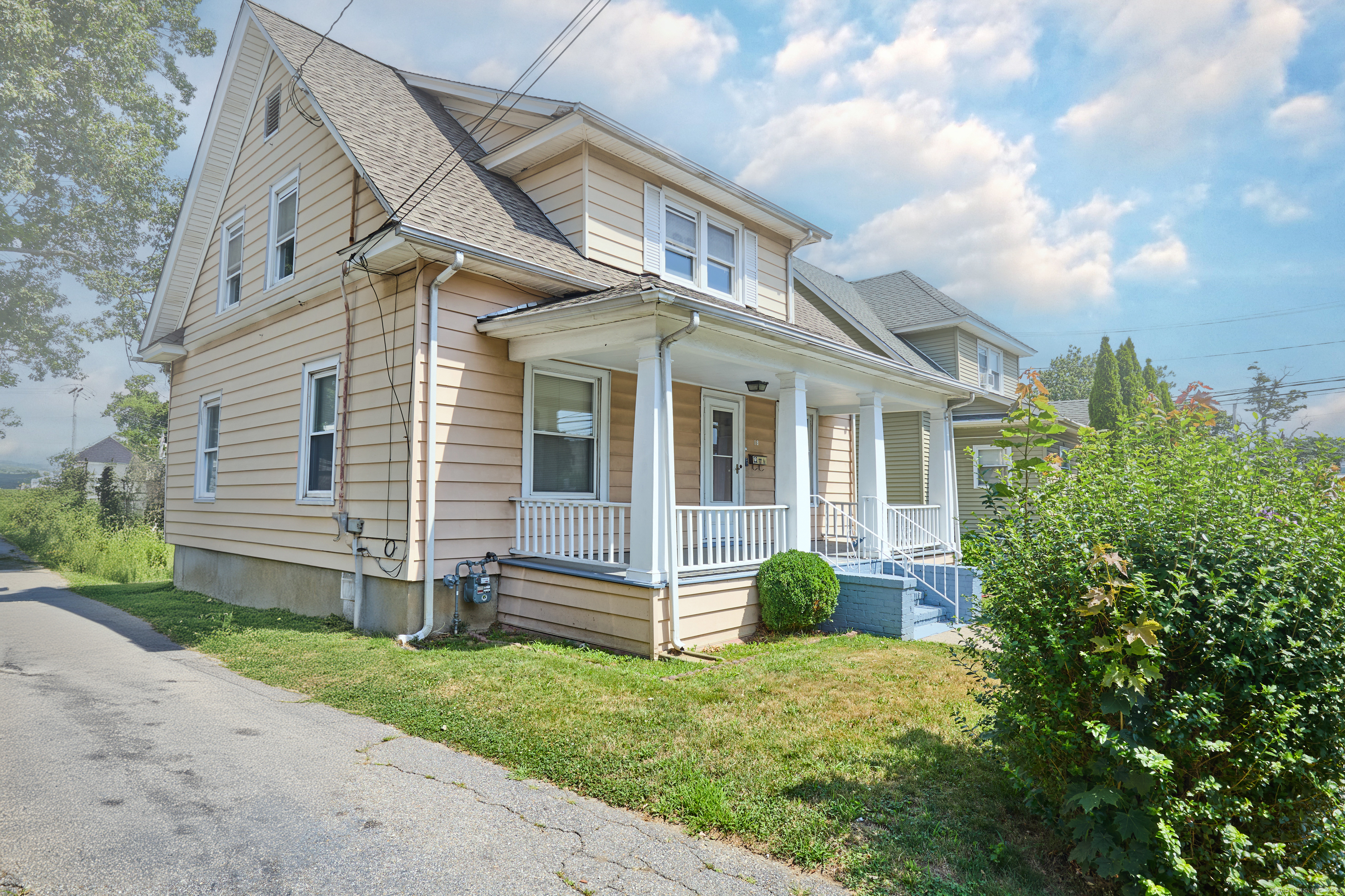 18 Ridgewood Place Bridgeport, CT 06606 - Photo 1 of 1 Gallery Image 1