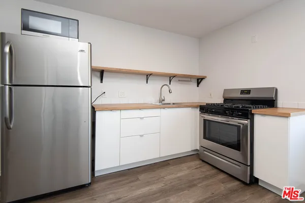$2,350 | 3933 Marathon Street, Unit 202A, Los Angeles, CA 90029