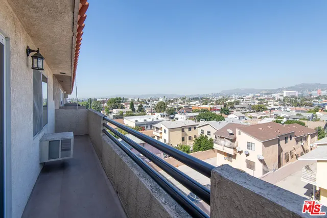 $2,450 | 3933 Marathon Street, Unit 202A, Los Angeles, CA 90029