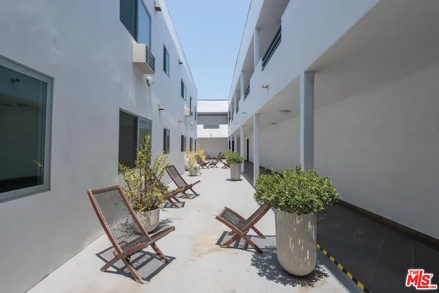 $2,450 | 3933 Marathon Street, Unit 202A, Los Angeles, CA 90029