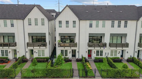 $587,000 | 3317 West 11th Street, Houston, TX 77008
