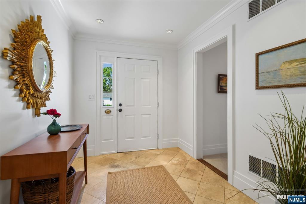 658 Ridgewood Road, Unit C0001 Maplewood, NJ 07040 - Photo 2 of 29